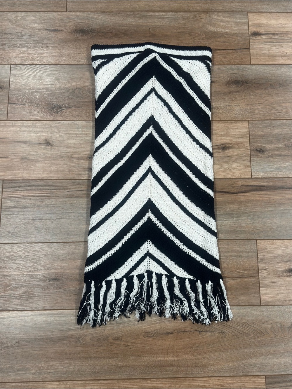 NINE WEST 2000s Y2k Chic Low-rise Black & White Fringe Knit Skirt | Size Medium